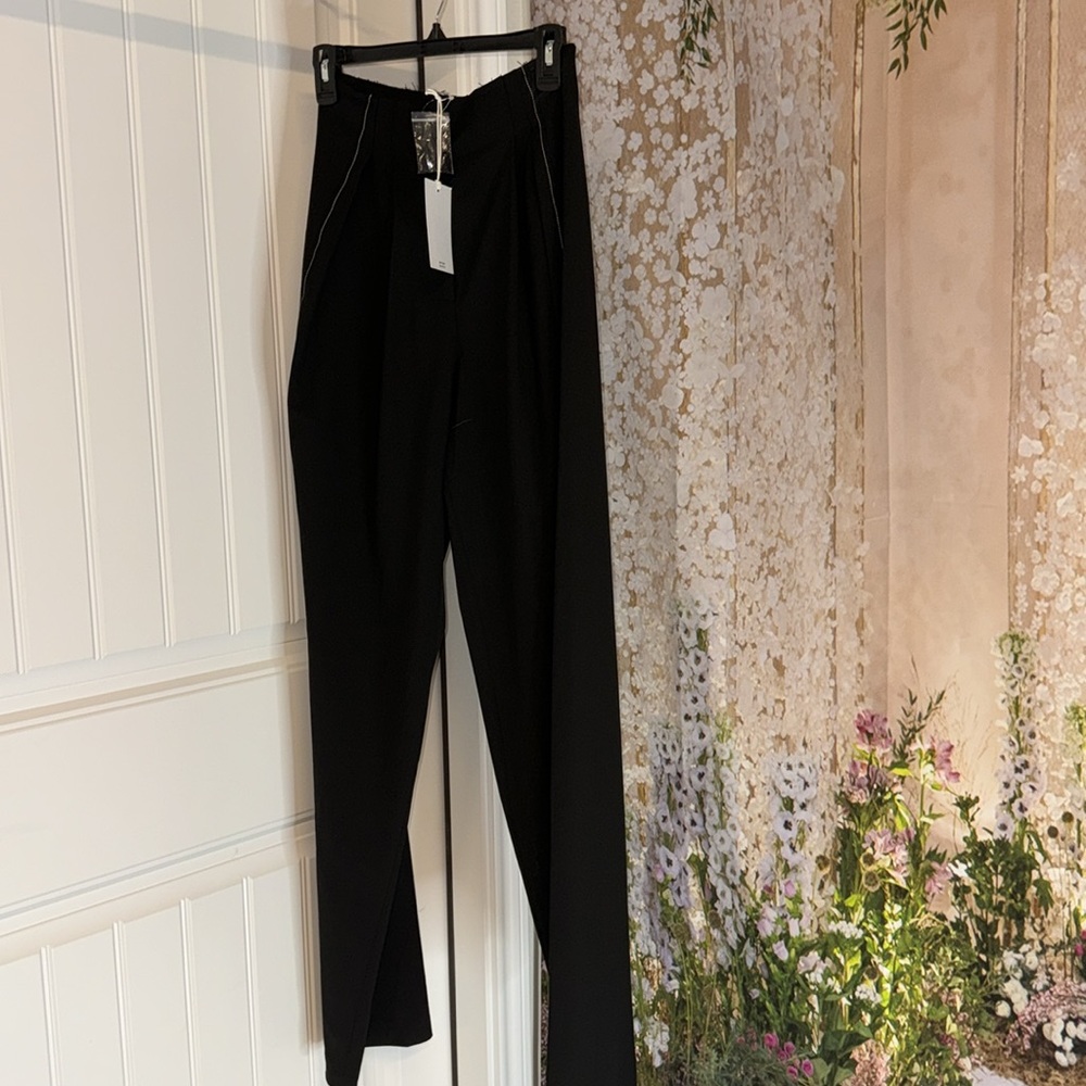 × Bridget Aitana Trouser in Black - Picture 4 of 6